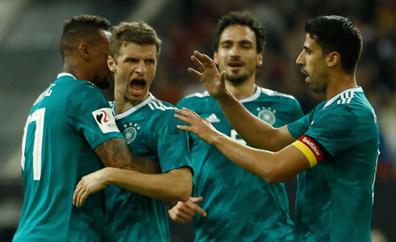 Müller y Hummels vuelven con Alemania dos años después