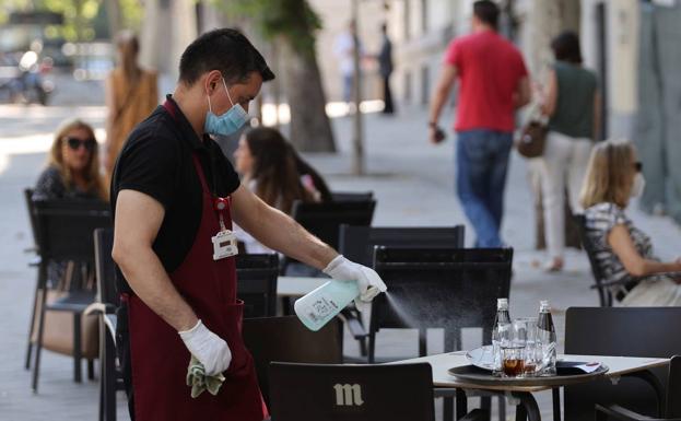 Las ventas en el sector servicios suben un 1,3% en Canarias en marzo