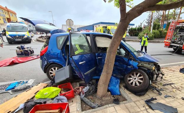 Dos heridos en una colisión en el Puerto de La Luz