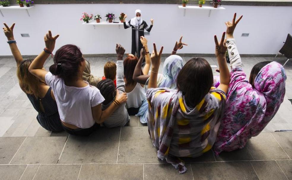 Ellas también emigran