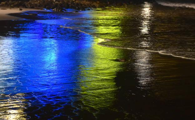 El pico con una azada