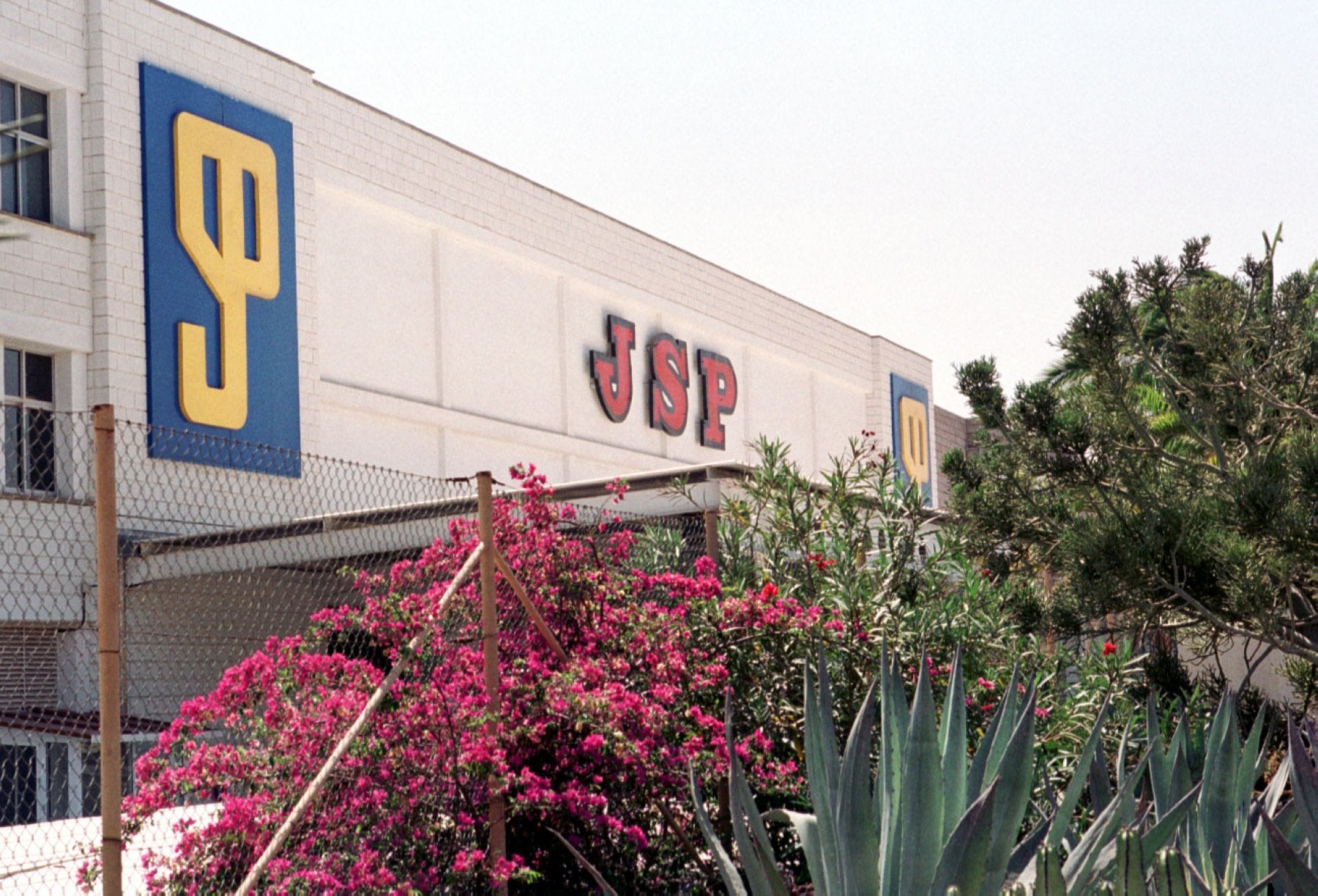 La deuda de JSP se sitúa en 64 millones y hace peligrar la compra por Hiperion