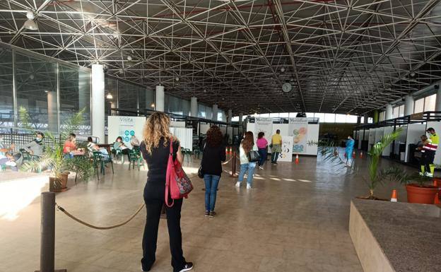 Torres espera que Reino Unido se abra al turismo con Canarias antes de junio