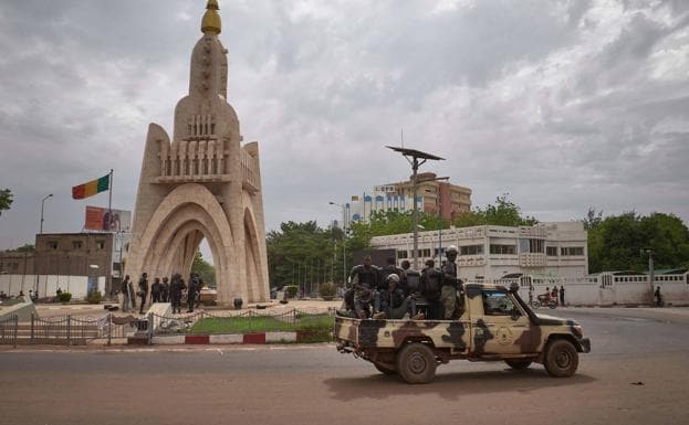 El ejército maliense arresta al presidente y al primer ministro