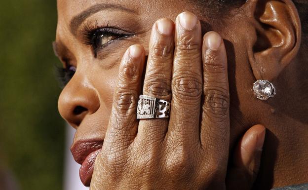 Oprah Winfrey confiesa que fue violada siendo niña por miembros de su familia
