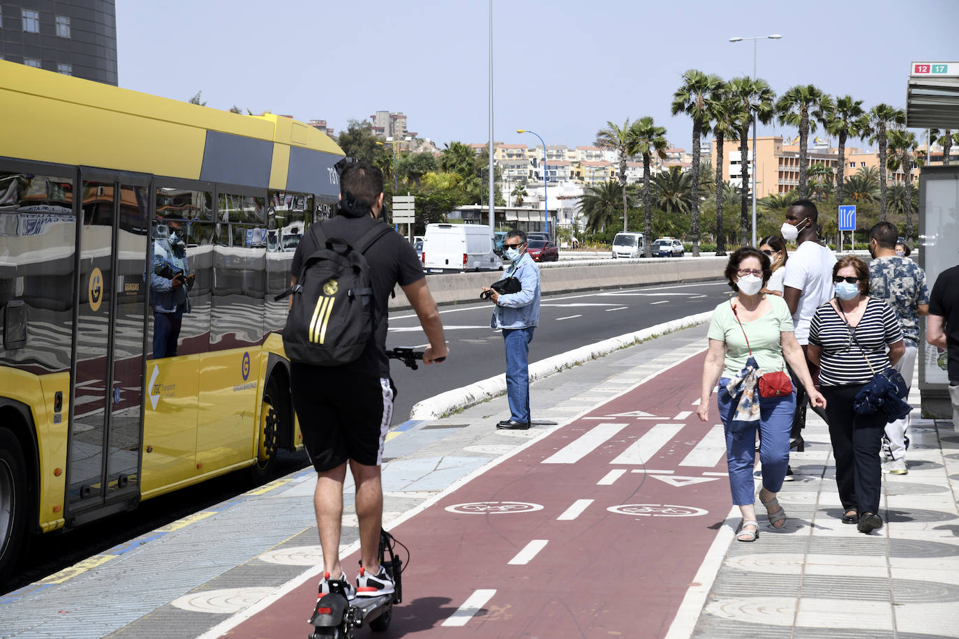 El pago en metálico a bordo de las guaguas regresa desde el 1 de junio