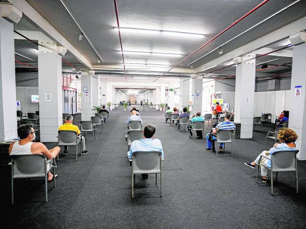 Torres: «El 31 de julio el 70% de los canarios ya estaremos inmunizados»