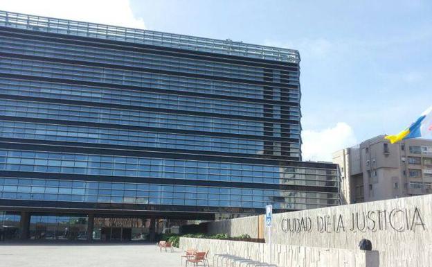 A juicio por abusar de su hijastra durante 19 años a la que incluso dejó embarazada