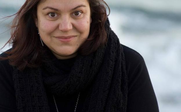 Care Santos: «Escritores y lectores vamos a la contra de la sociedad»