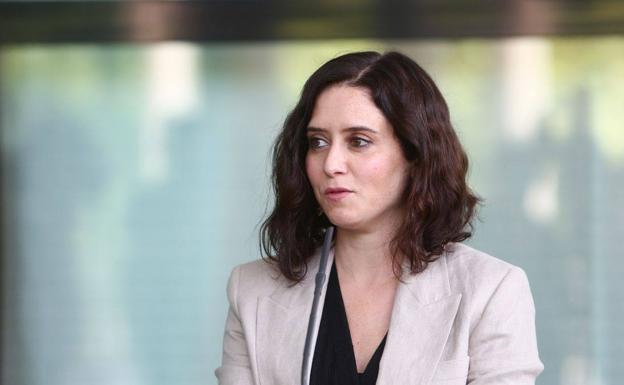 Ayuso acusa a Darias de estar de «promoción» por sus «ataques» a Madrid