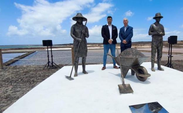 Escultura dedicada a los salineros