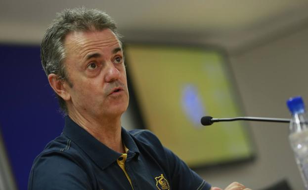 «He sentido que tenía que demostrar todos los días que soy buen entrenador»