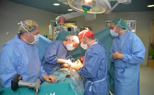 Primera intervención en Canarias con sistema de impresión 3D en columna