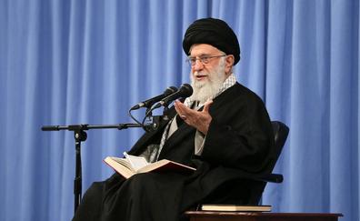 Jamenei pide actos concretos para reactivar el acuerdo nuclear de 2015
