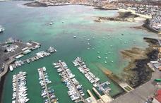 La Consejería de Obras Públicas destina 500.000 euros a mejorar las instalaciones del puerto de Corralejo