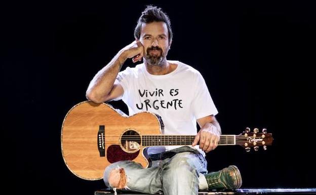 Pau Donés te recuerda con una camiseta que 'Vivir es urgente'