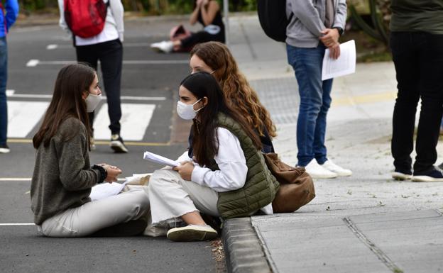 Tres clásicos de la selectividad y la discriminación de género abren la EBAU