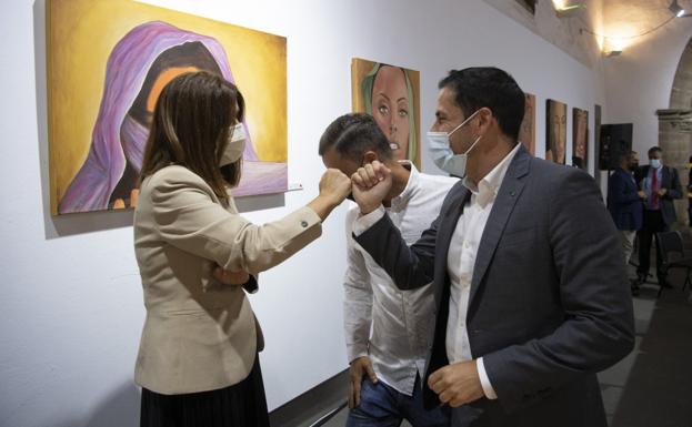 El pleno oficializa el relevo y Carmen Hernández se convierte desde ya en alcaldesa en funciones