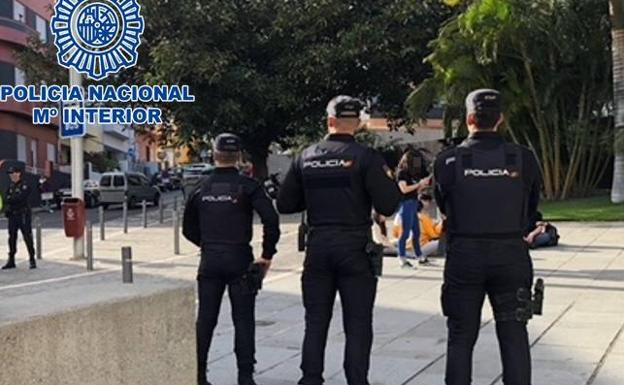 La Policía Nacional detiene a un hombre por un delito de robo con violencia