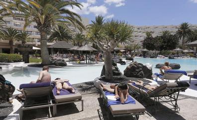 La vuelta del turismo británico a Canarias se retrasa de nuevo y no se prevé hasta agosto