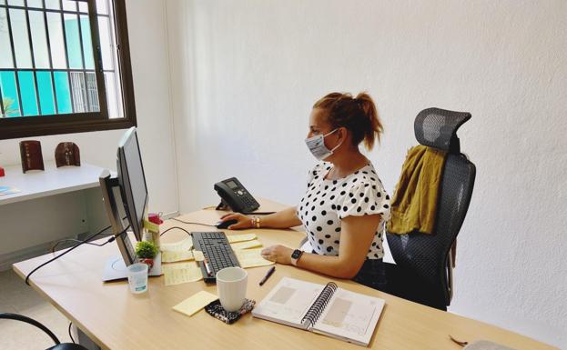 El Cabildo ha iniciado el pago de las primeras 1.237 becas educativas