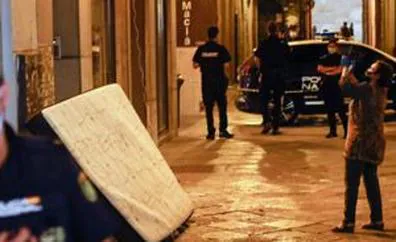 Un muerto y un herido grave tras caer desde un ático en Granada