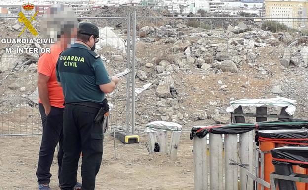 La Guardia Civil inspecciona los espectáculos pirotécnicos de Gran Canaria con motivo de San Juan