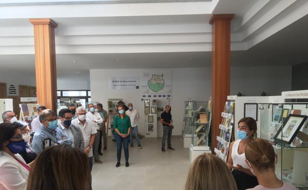 La historia del sur de la isla, página a página