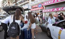 Sanidad fleta un barco para traer a los estudiantes confinados en Mallorca