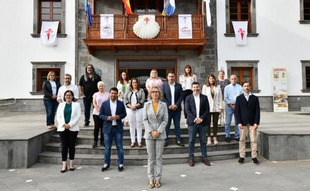 San Bartolomé sella el reajuste del pacto que refuerza a Cs