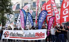 CaixaBank y los sindicatos pactan el ERE para 6.452 empleados