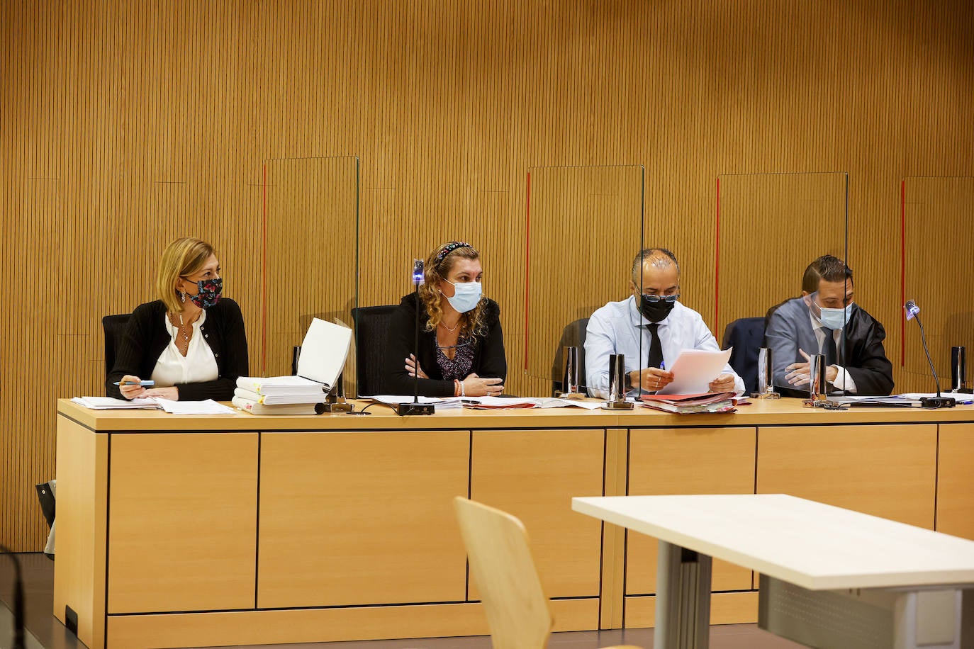 Absuelven a una presunta banda de falsificadores porque las intervenciones telefónicas eran nulas