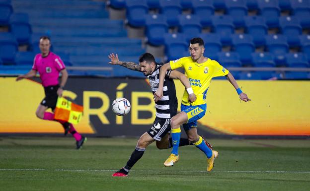 La UD confirma su tercer fichaje del verano: Rafa Mujica llega en propiedad