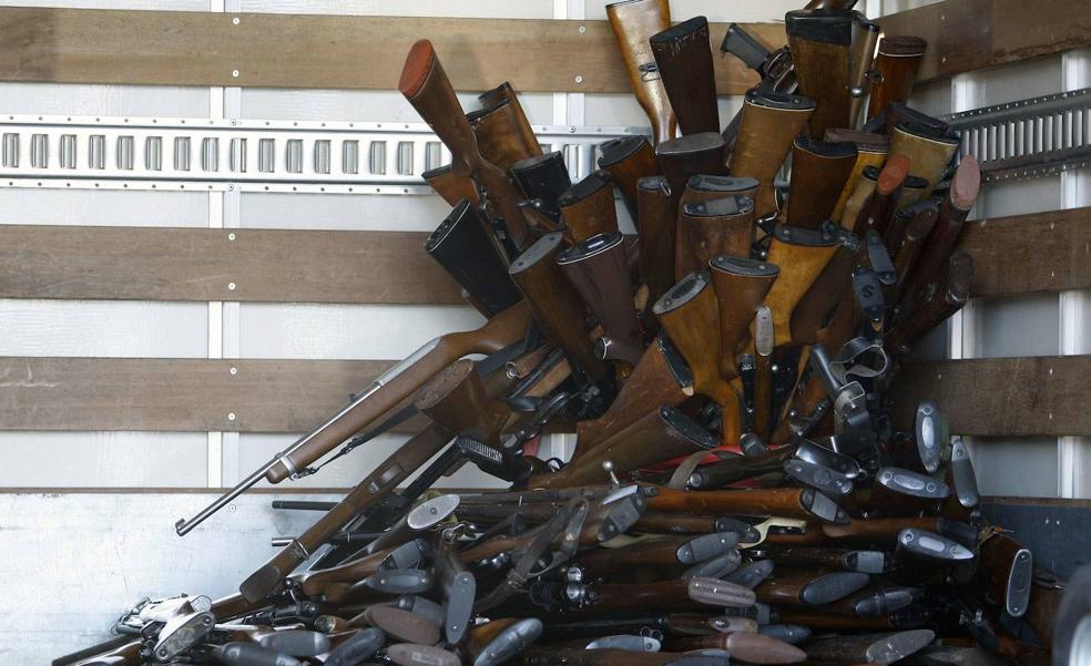 Detenidos once hombres en Boston que iban a «entrenar» con armas largas