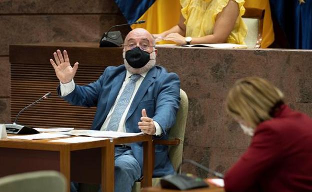 Díaz Tejera: «Si se están vulnerando derechos en migración, no esperen»