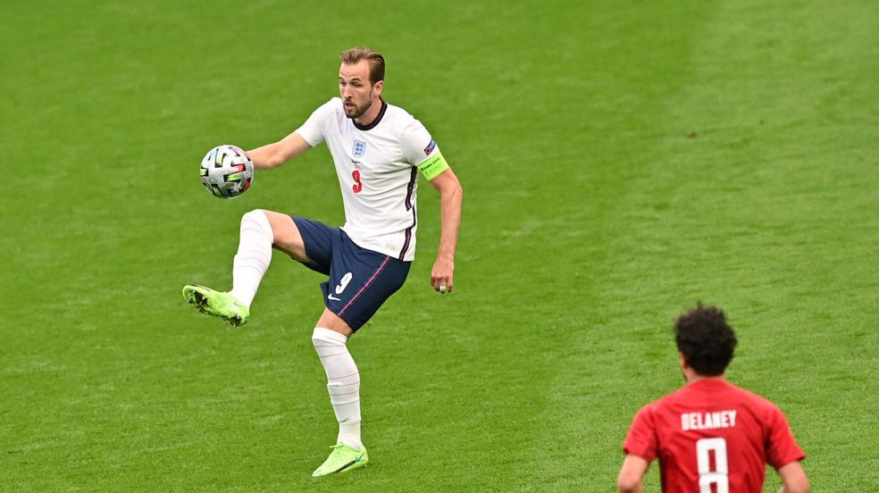Inglaterra-Dinamarca, en imágenes