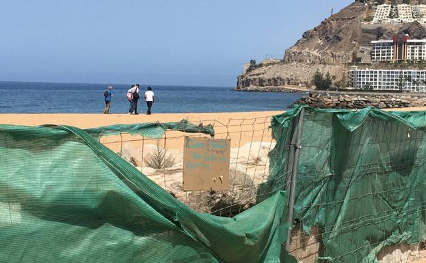 La playa de Tauro vuelve al Estado, pero seguirá cerrada