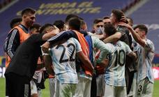 Martínez para tres penaltis y pone a Argentina en la final
