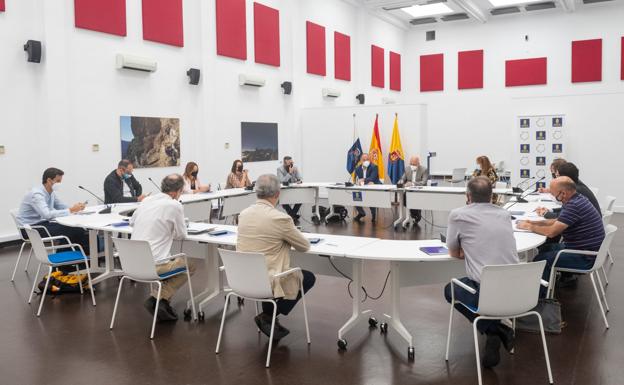 Cabildo y Gobierno intentan que Guguy sea Parque Nacional «lo antes posible»