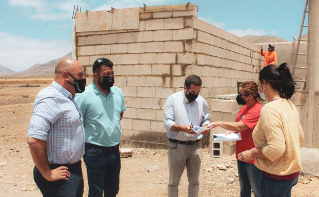 El Cabildo 'apuntala' la construcción del centro de sementales de la cabra en Tefía