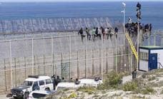 Entran a Melilla 119 subsaharianos en un salto a la valla de más de 200