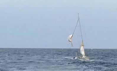 Rescatan al velero escuela 'Tambo' de la Armada al perder propulsión