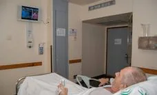 R2Hoteles dona 139 televisiones para las habitaciones y la hemodiálisis del Hospital