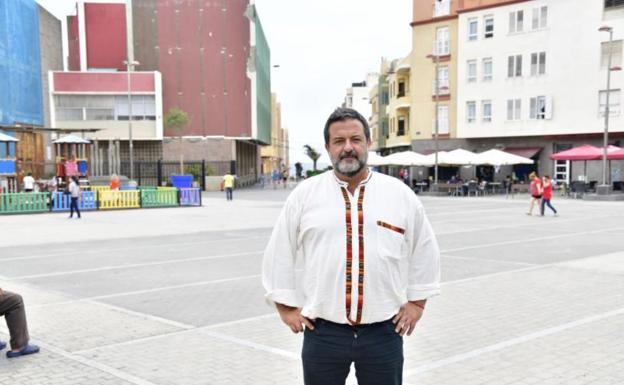 «Europa también ha abandonado a Canarias en el tema migratorio»