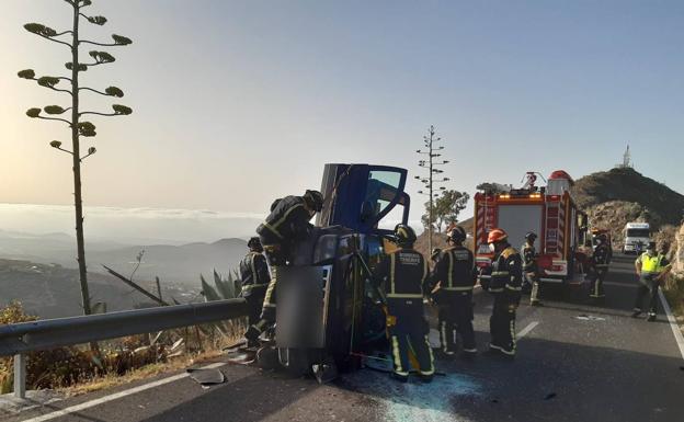 Herido tras volcar con su vehículo en Güímar