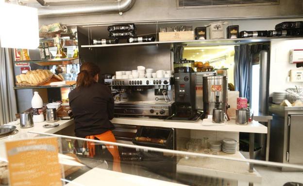 Canarias, única comunidad donde la contratación temporal cae