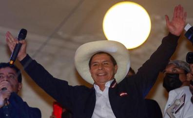 El izquierdista Pedro Castillo es proclamado oficialmente presidente de Perú
