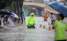 China se ve castigada por un diluvio que deja al menos 25 muertos