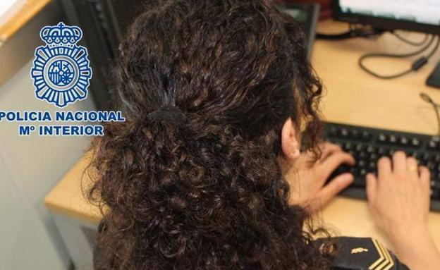 Detenida por 140 estafas en pólizas de seguros con firmas falsas