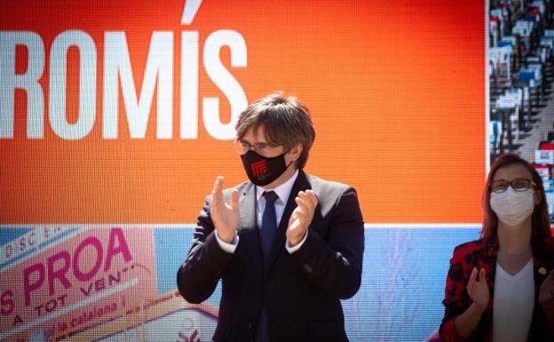 Absueltos los dos mossos que acompañaron en la huida a Puigdemont